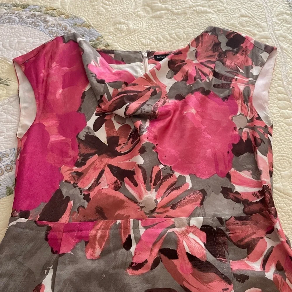Banana Republic MadMen Cowl-Neck Dress, Size 8, Pink & Gray Fully Lined Sheath. - Picture 8 of 8